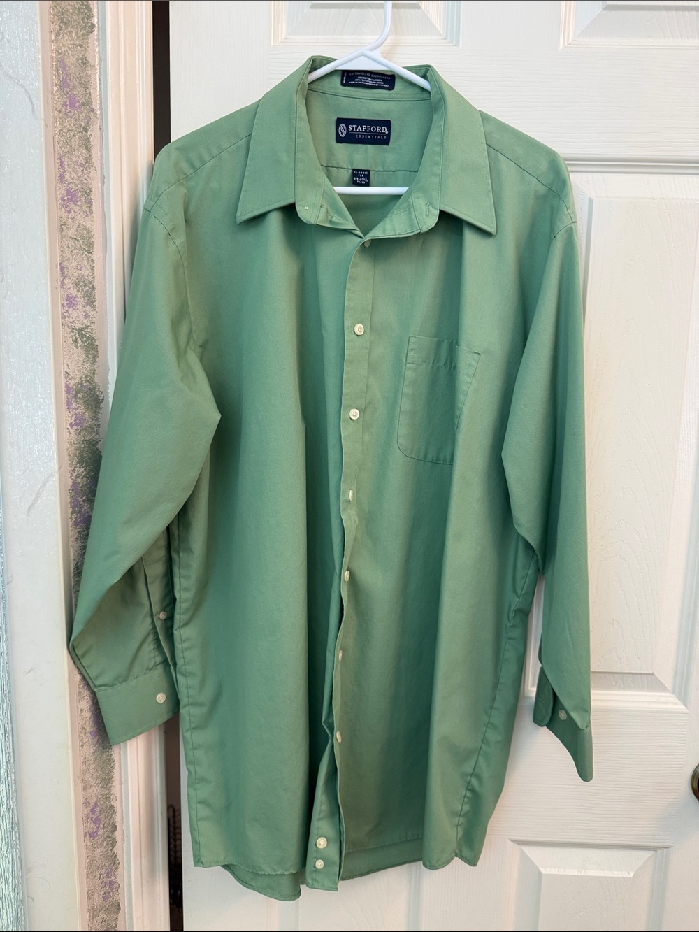Stafford Light Green Men’s Long-Sleeve Dress Shirt